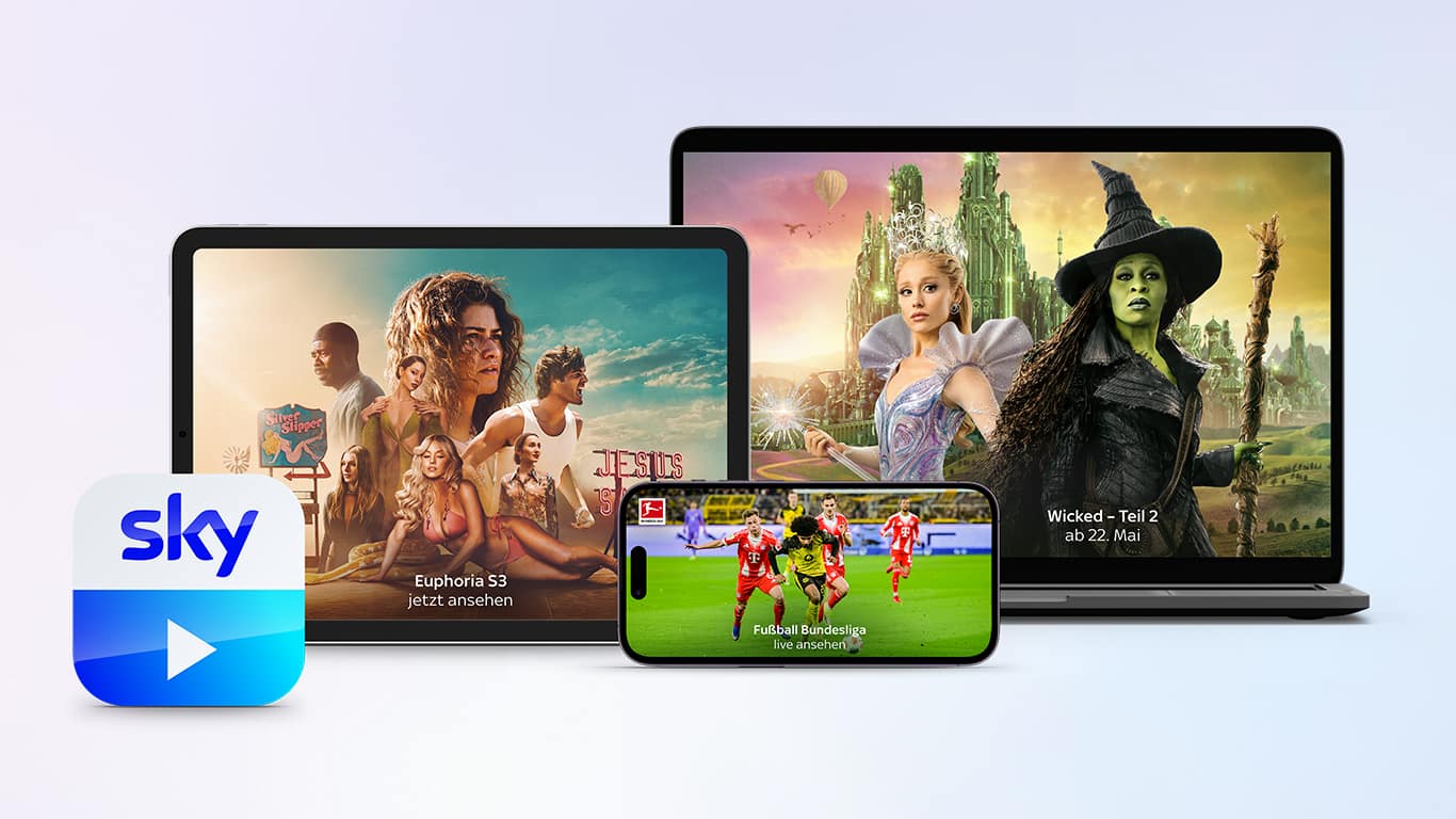 Sky Go Logo und auf die Inhalte von Sky auf verschiedenen Geräten. Auf einem Tablet ist die Serie "Euphoria" abgebildet. Auf einem Laptop der Film "Wicked - Teil 2" und auf einem Smartphone ein Spiel der Fußball Bundesliga.