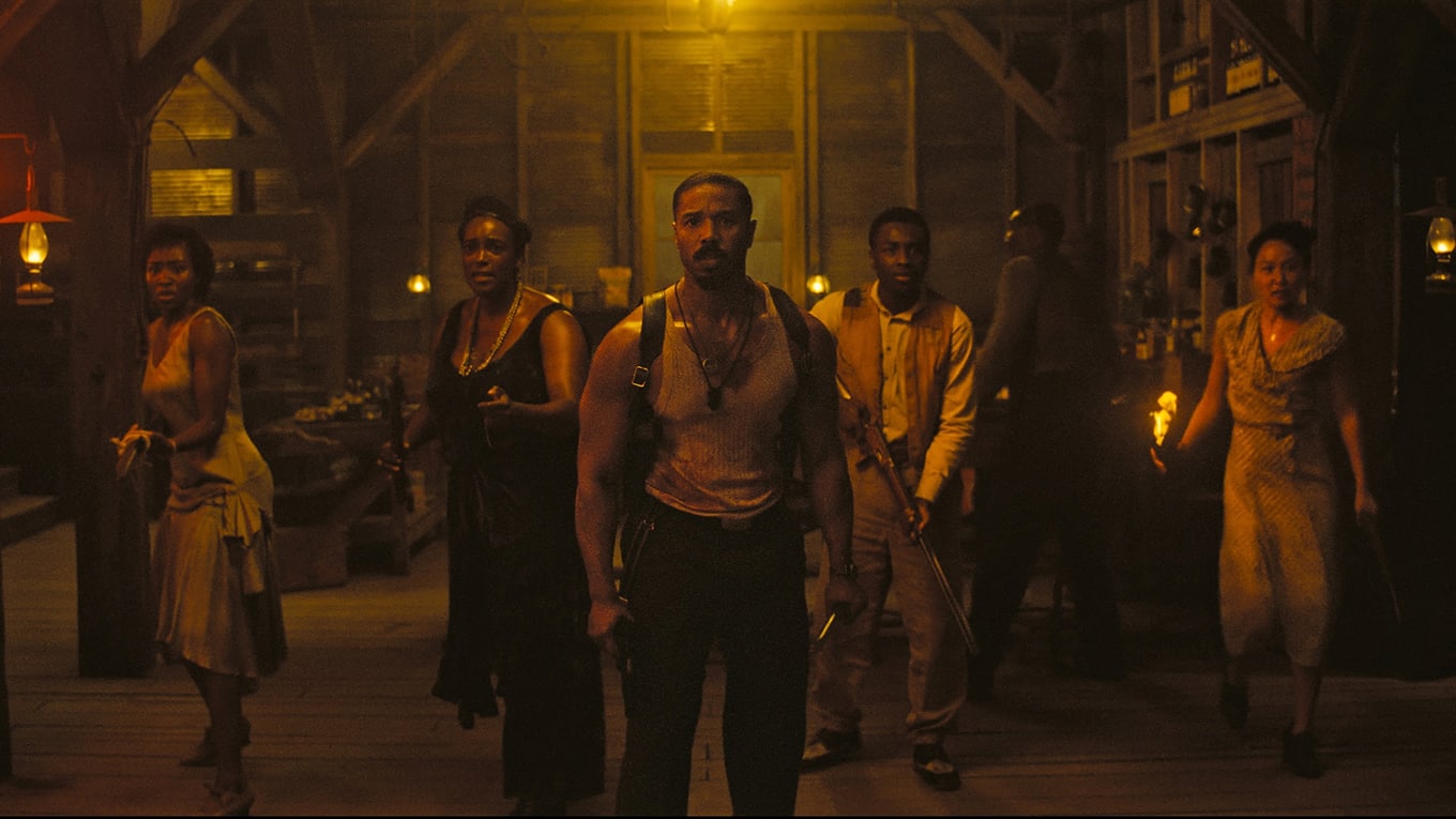 Szenenbild mit Michael B. Jordan aus dem Horrofilm Blood & Sinners