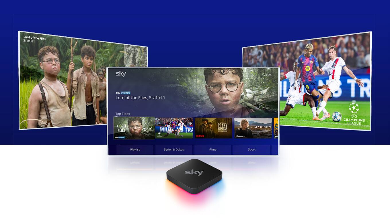 Sky Stream Box vor einem Fernseher, der das Sky Stream UI zeigt, versetzt dahinter Fernseher, Tablet und Handy, die Inhalte von Sky zeigen.