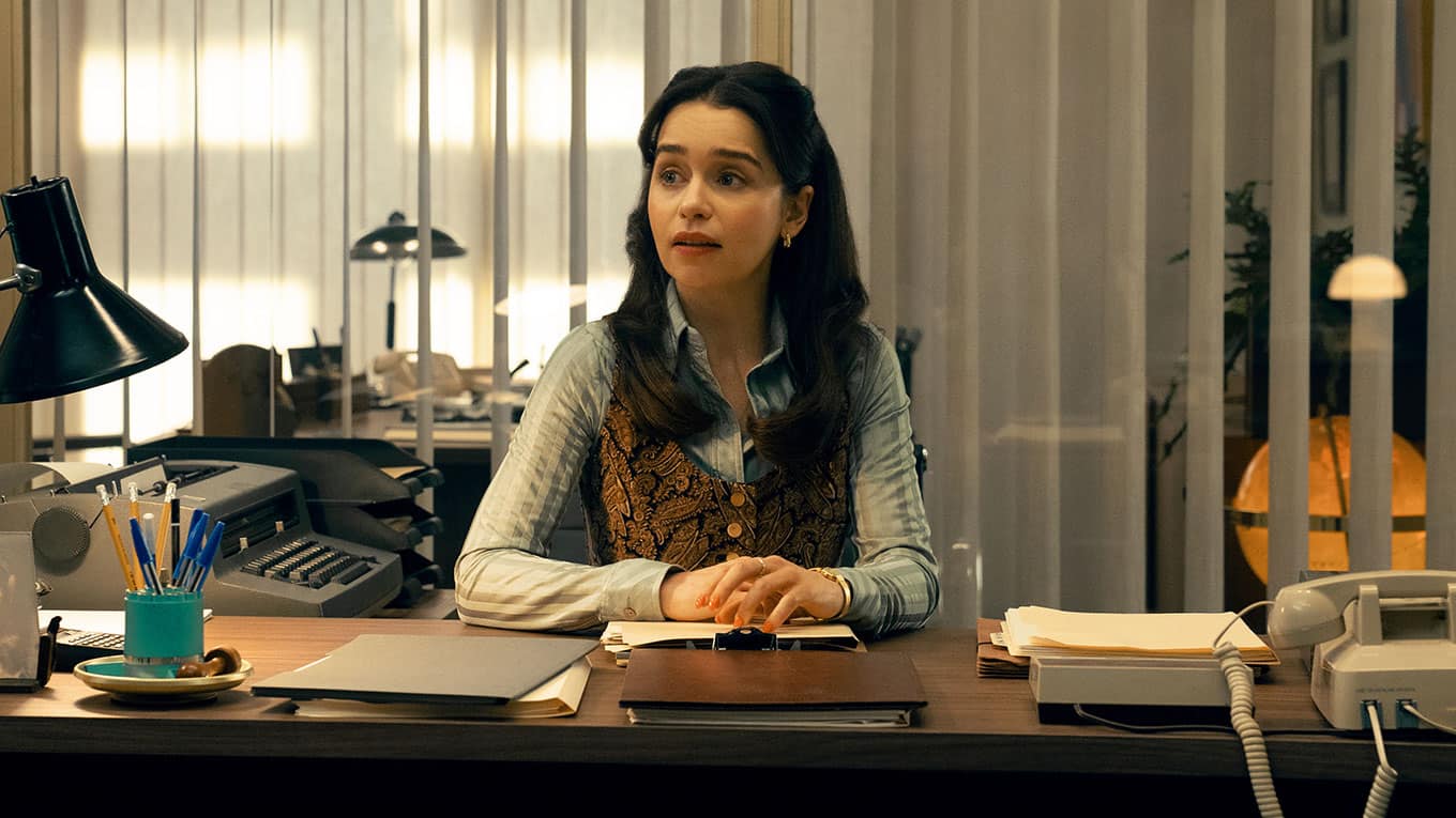 Szenenbild mit Emilia Clarke in der Serie PONIES
