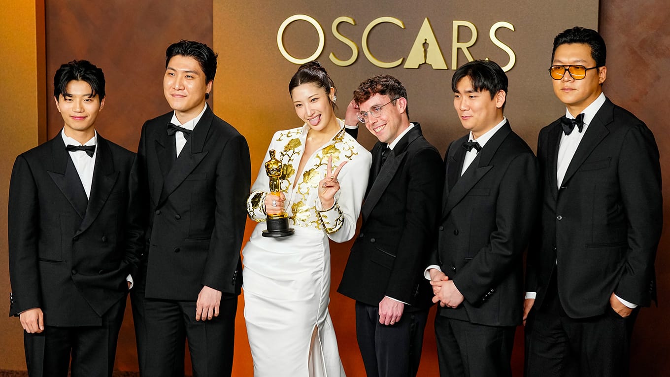 EJAE, Mark Sonnenblick, Joong Gyu Kwak, Yu Han Lee, Hee Dong Nam, Jeong Hoon Seo, Teddy Park freuen sich über den Oscar 2026 in der Kategorie Bester Filmsong für Golden aus dem Animationsfilm KPop Demon Hunters