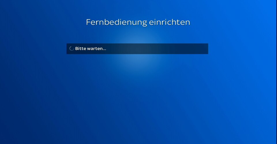 Einrichtungsbildschirm für Fernbedienung mit Text: 'Fernbedienung einrichten'. Bitte warten...