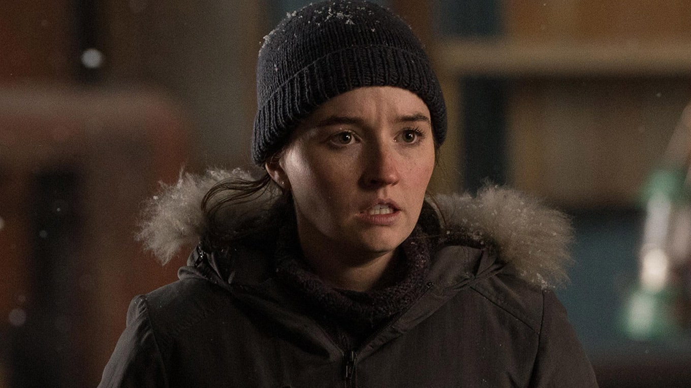 Kaitlyn Dever als Abby in 