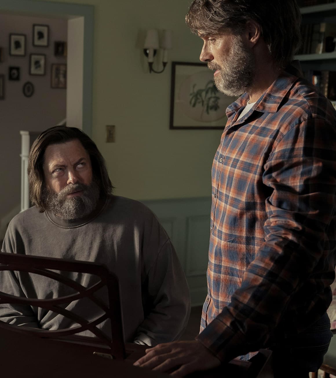 Nick Offerman als Bill und Murray Bartlett als Frank in The Last of Us Staffel 1 Folge 3.