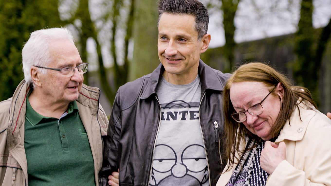 Benedikt Toth mit seinen Eltern Benedikt Toth sr. und Emese Toth