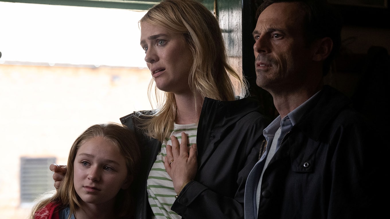 Scoot McNairy, Mackenzie Davis und Alix West Lefler in 