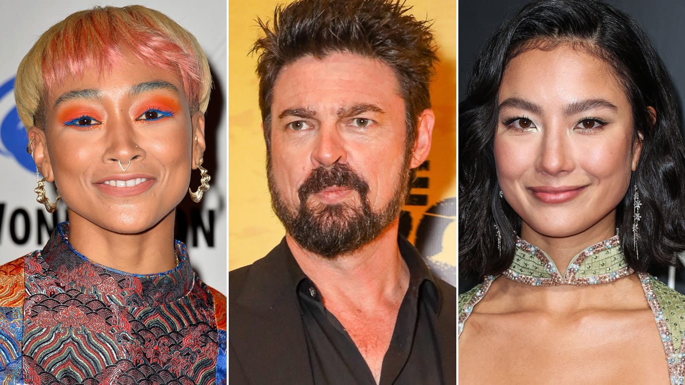 Schauspieler:in (v.l.) Tati Gabrielle, Karl Urban und Adeline Rudolph