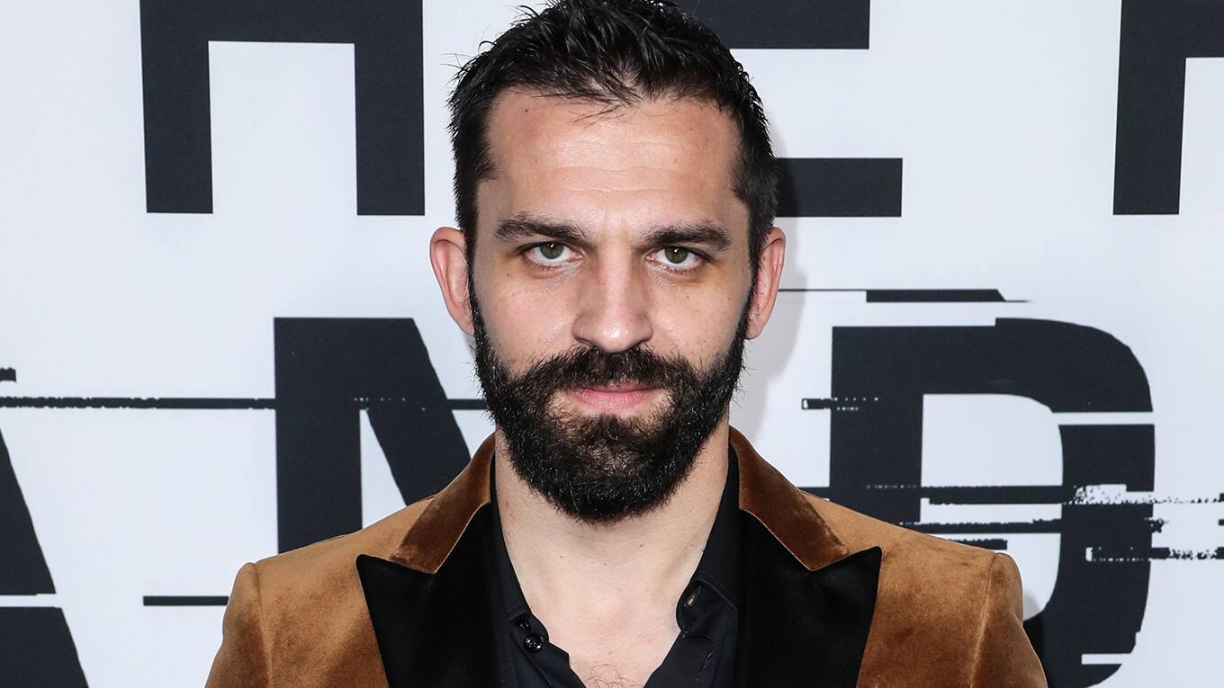 Autor Mattson Tomlin ist für das Drehbuch zum Actionfilm 