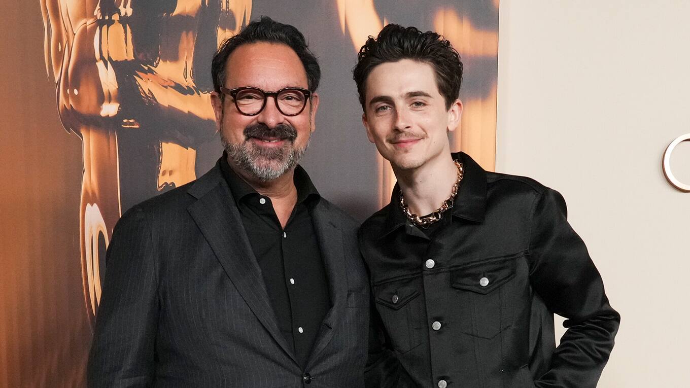 Regisseur James Mangold und Schauspieler Timothée Chalameet bei der Oscar-Verleihung 2025