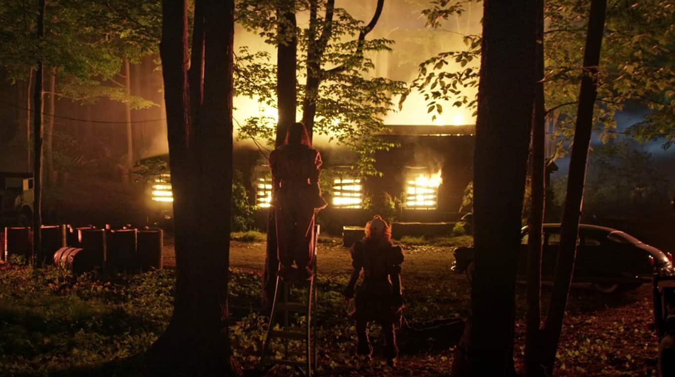 ES: Welcome to Derry – Clip: Inside Fire Scene