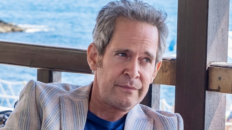 Quentin als Tom Hollander in "The White Lotus"-Staffel 2