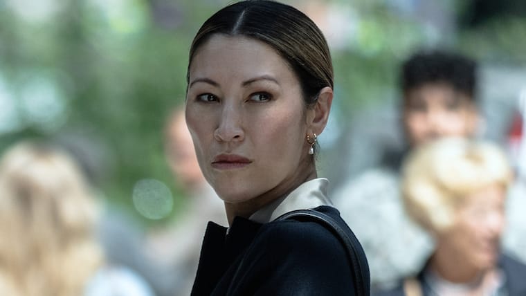 Eleanor Matsuura als Zina Jansone in "The Day of the Jackal"