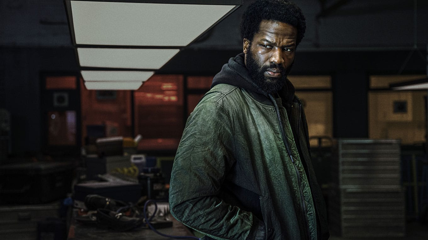 Schauspieler Sope Dirisu  als Elliot in 